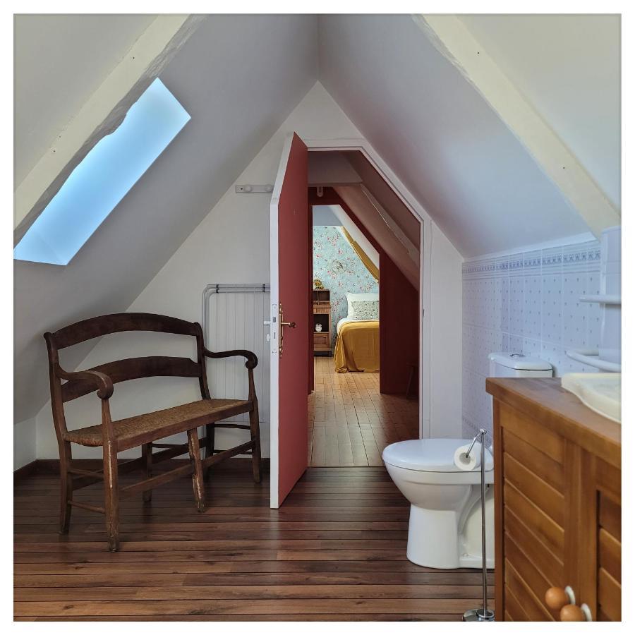 Gîte de charme au Manoir du Plessis-Quinquis Sainte-Seve Extérieur photo
