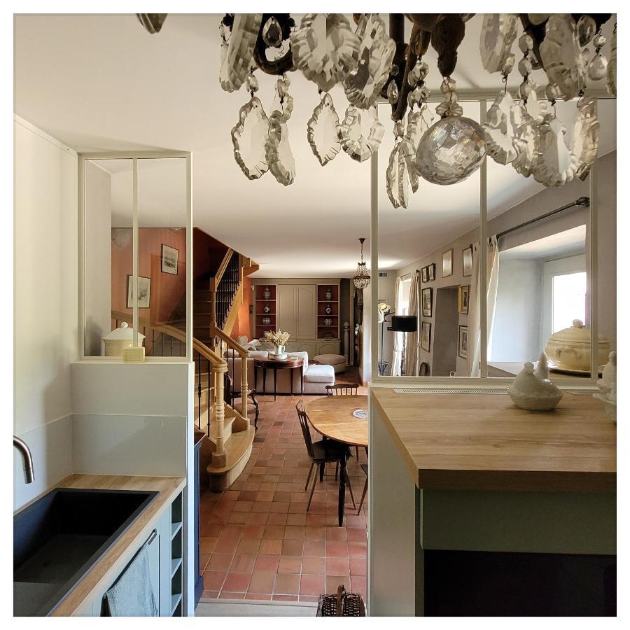 Gîte de charme au Manoir du Plessis-Quinquis Sainte-Seve Extérieur photo