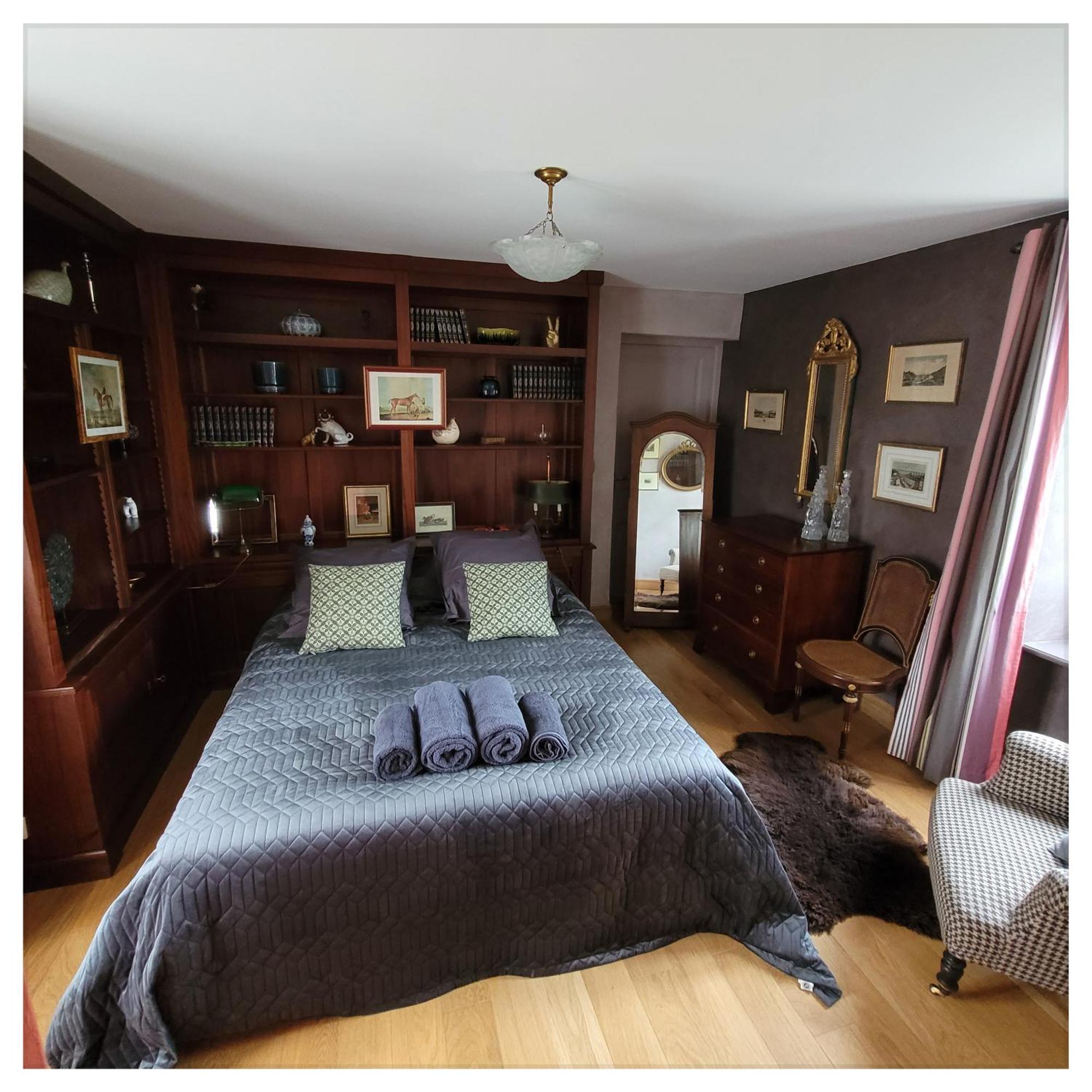 Gîte de charme au Manoir du Plessis-Quinquis Sainte-Seve Extérieur photo